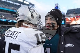 Raiders Eagles Football