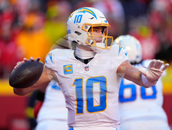 Chargers Chiefs Football