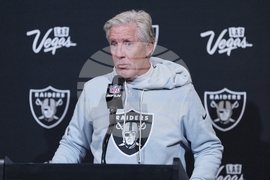 Raiders Eagles Football