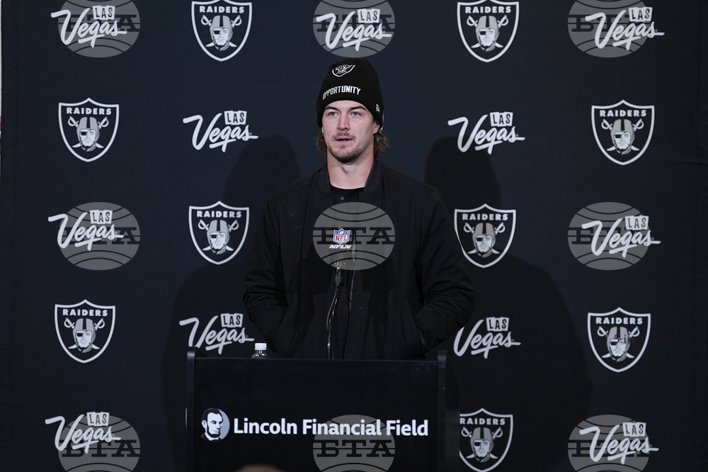 Raiders Eagles Football