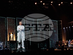 Спектакълът „100 години Георги Парцалев“ в зала 1 на НДК, снимка – Даниел Димитров/ БТА