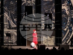 Спектакълът „100 години Георги Парцалев“ в зала 1 на НДК, снимка – Даниел Димитров/ БТА