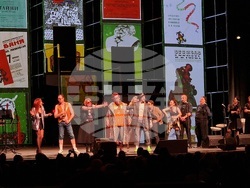 Спектакълът „100 години Георги Парцалев“ в зала 1 на НДК, снимка – Даниел Димитров/ БТА