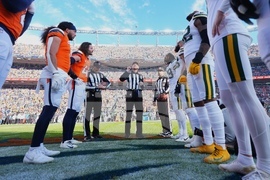 Packers Broncos Football