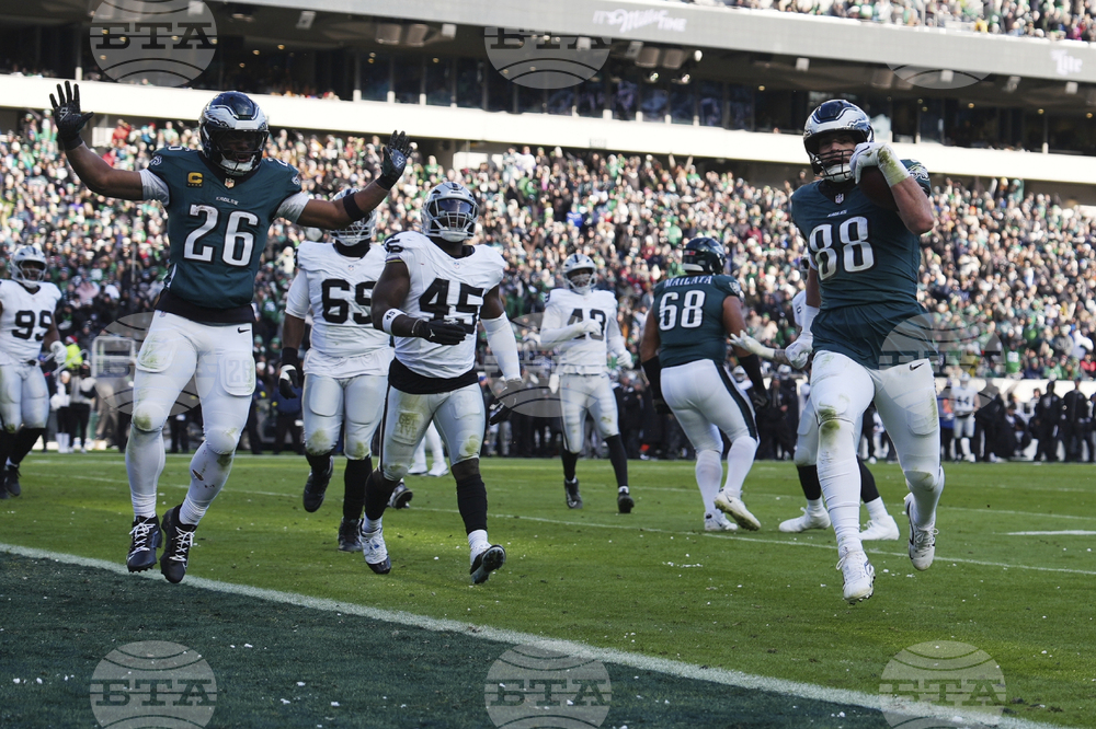 APTOPIX Raiders Eagles Football