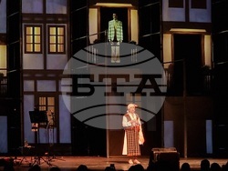 Спектакълът „100 години Георги Парцалев“ в зала 1 на НДК, снимка – Даниел Димитров/ БТА