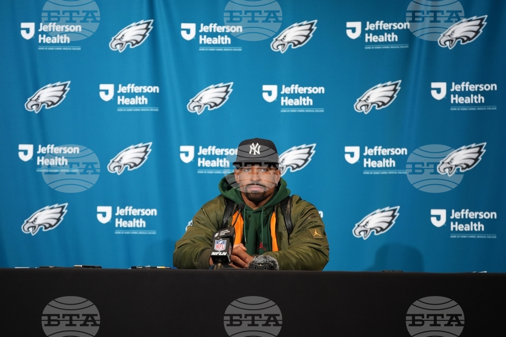 Raiders Eagles Football