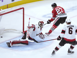 Senators Blackhawks Hockey