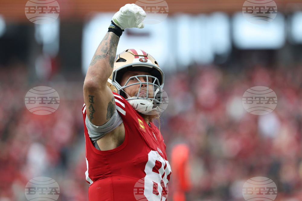 Titans 49ers Football