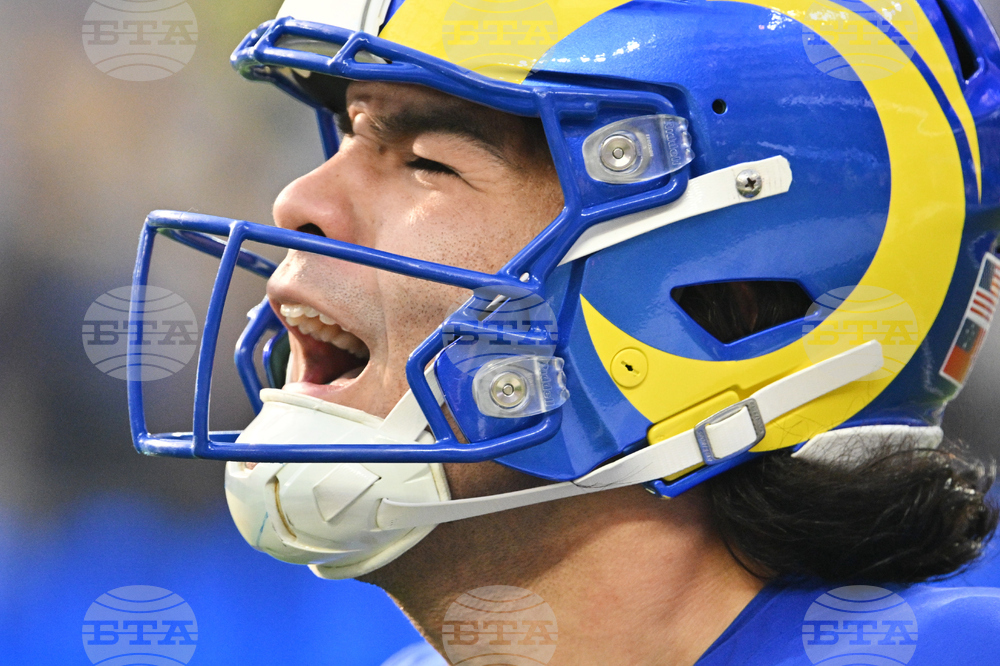 APTOPIX Lions Rams Football