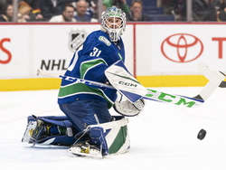 Predators Canucks Hockey