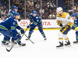 Predators Canucks Hockey