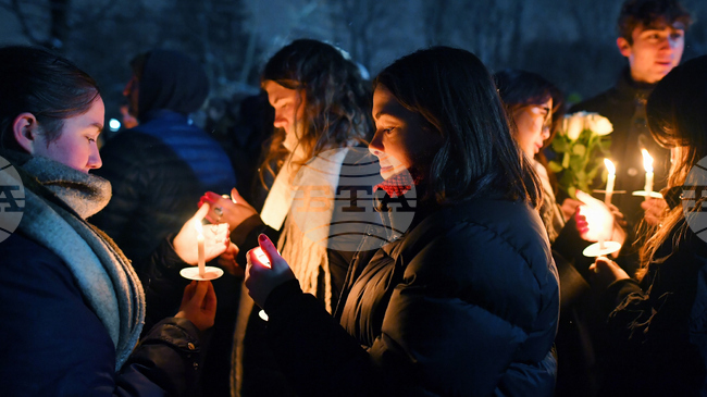 Властите подновиха издирването на стрелеца в университета "Браун" в американския град Провидънс