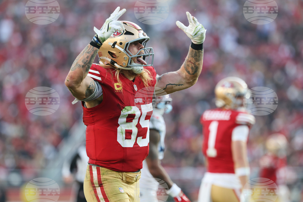 Titans 49ers Football