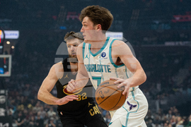 Hornets Cavaliers Basketball