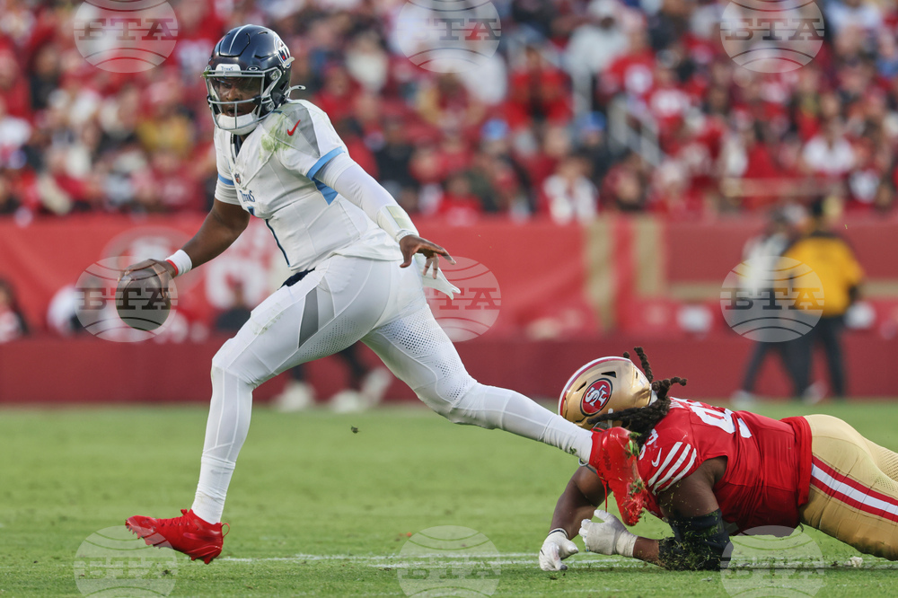 Titans 49ers Football