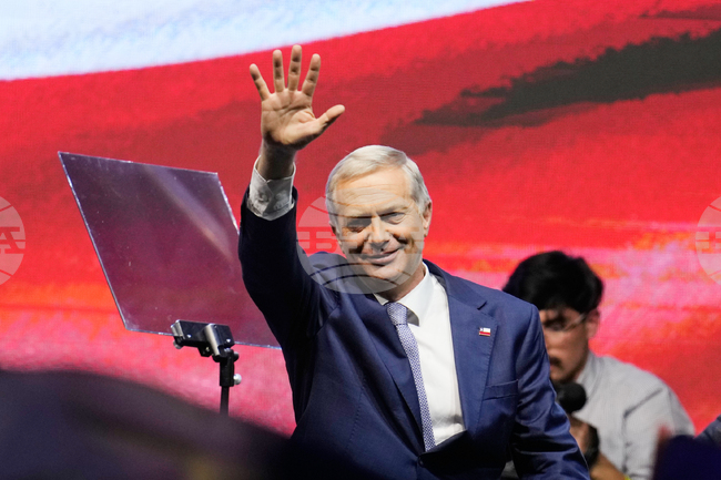 Кой е Хосе Антонио Каст, какви са предизвикателствата пред него и какви страхове съживява той у чилийците