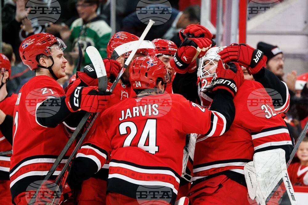 Flyers Hurricanes Hockey