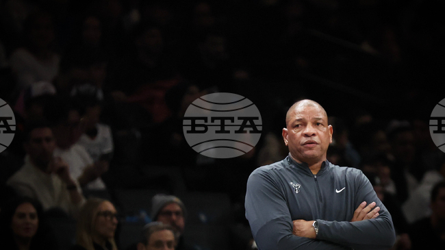 Старши треньорът на Милуоки Бъкс Док Ривърс: „Не може просто да разрушим отбора, защото сме с отрицателен баланс“