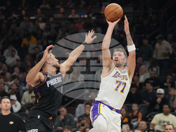 Lakers Suns Basketball