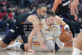 Lakers Suns Basketball