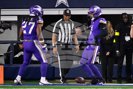 Vikings Cowboys Football