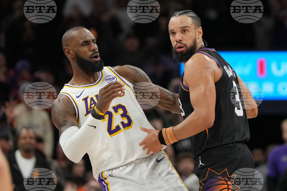 Lakers Suns Basketball