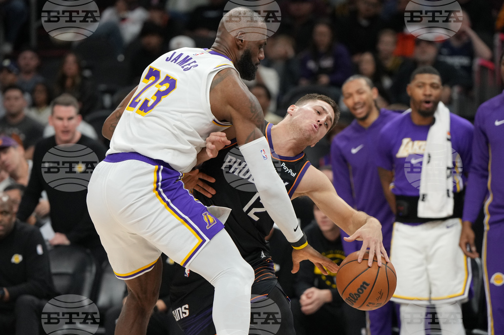 Lakers Suns Basketball