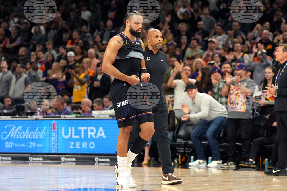 Lakers Suns Basketball