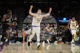 Lakers Suns Basketball