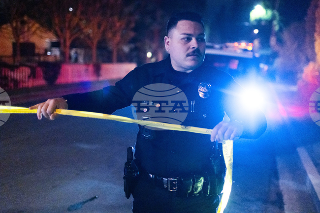 Протестиращи се опитаха да нападнат шофьора на камион, който искал да се вреже в антиирански протест в Лос Анджелис