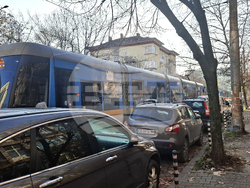 Площад „Журналист“ - аварирал трамвай - спряно движение