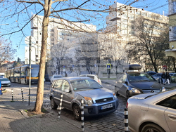 Площад „Журналист“ - аварирал трамвай - спряно движение