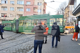 Площад „Журналист“ - аварирал трамвай - спряно движение