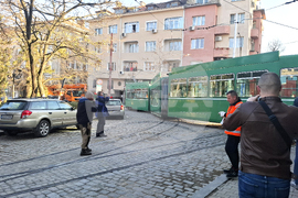 Площад „Журналист“ - аварирал трамвай - спряно движение