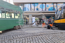 Площад „Журналист“ - аварирал трамвай - спряно движение