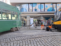 Площад „Журналист“ - аварирал трамвай - спряно движение