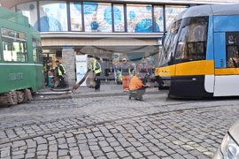 Площад „Журналист“ - аварирал трамвай - спряно движение