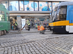 Площад „Журналист“ - аварирал трамвай - спряно движение