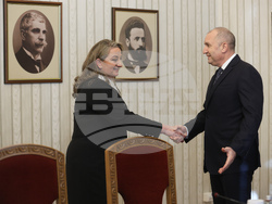 Президент - ГЕРБ-СДС - консултации