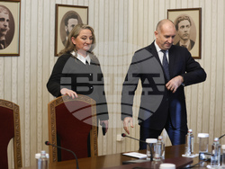 Президент - ГЕРБ-СДС - консултации