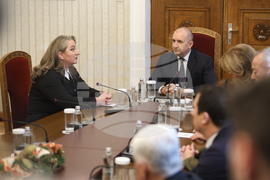 Президент - ГЕРБ-СДС - консултации