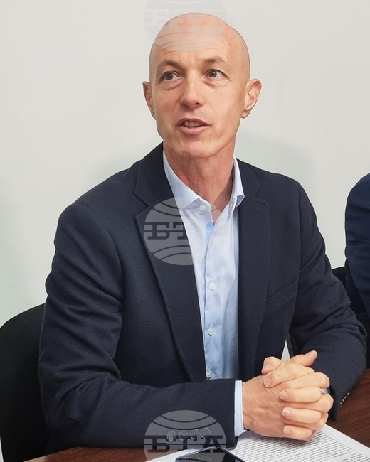 „Възраждане“ подкрепя идеята гласуването да бъде само с машини, каза депутатът Коста Стоянов