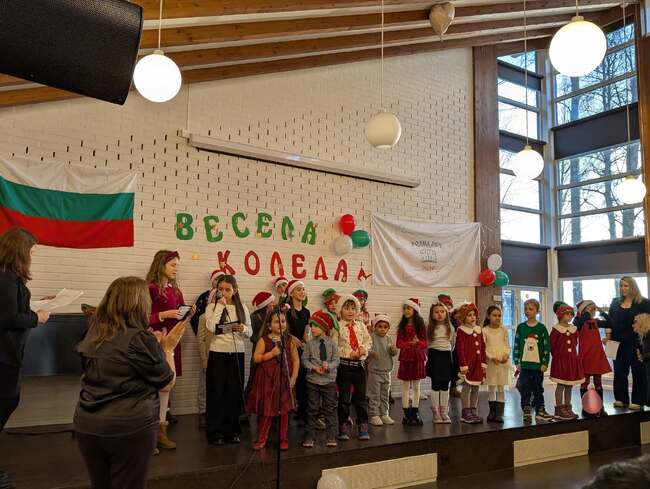 Екипът на училище „Родна реч“ в Осло: За поредна година се събрахме ученици, учители, родители и приятели, за да споделим празничния дух