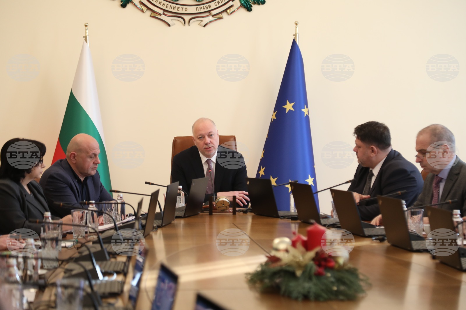 Удължителният бюджет гарантира стабилността на държавата и социалните разходи през 2026 година, каза премиерът Росен Желязков