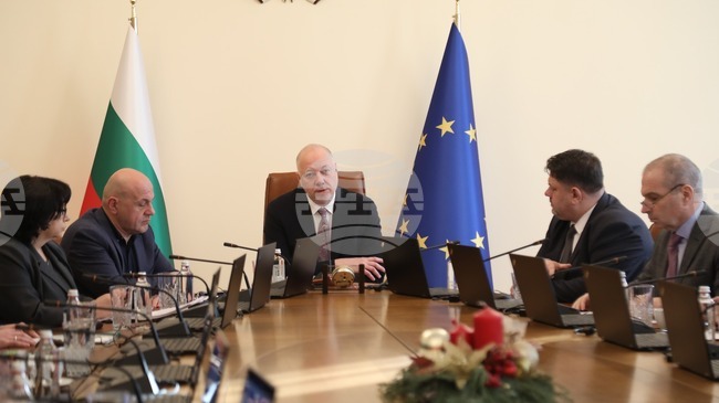 Удължителният бюджет гарантира стабилността на държавата и социалните разходи през 2026 година, каза премиерът Росен Желязков