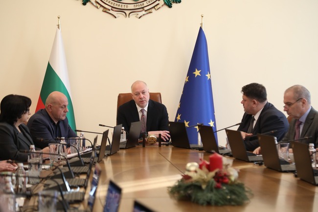 Удължителният бюджет гарантира стабилността на държавата и социалните разходи през 2026 година, каза премиерът в оставка Росен Желязков