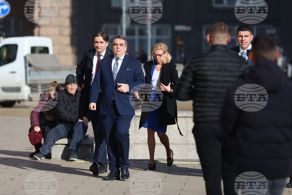 Президентство - „Продължаваме промяната-Демократична България" - консултации