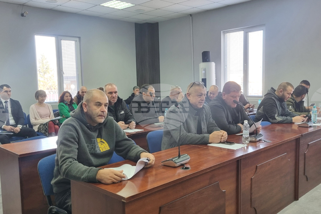 Удължаване срока на банков кредит и кандидатстване за обновяване на парка в село Обител одобриха общинските съветници в Омуртаг 