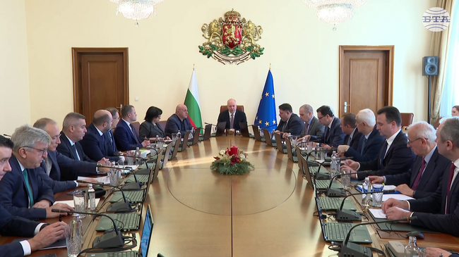 Удължителният бюджет гарантира стабилността на държавата и социалните разходи през 2026 година, каза премиерът Росен Желязков